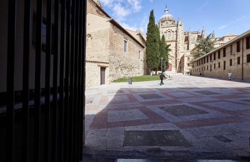 Old Town Apartment | El Patio de la Catedral