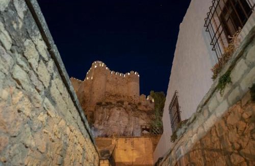 Almansa Villa | El Patio Del Castillo