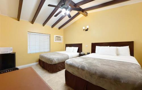 Studio City Hotel | El Patio Inn - Near Universal Studios Hollywood