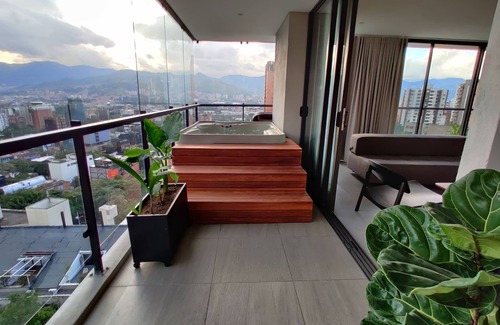 Lalinde Apartment | El Poblado, Medellín - Private Hot Tub & Balcony - 3BR - View - Wake 1111!