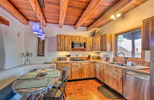 El Prado House | El Prado Townhome w/View of Taos Mountains!