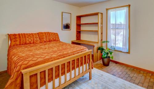 Corrales House | El Ranchito Alegre Taos-Style 3BR in Corrales