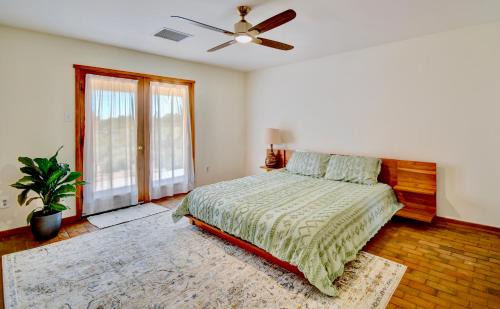 Corrales House | El Ranchito Alegre Taos-Style 3BR in Corrales