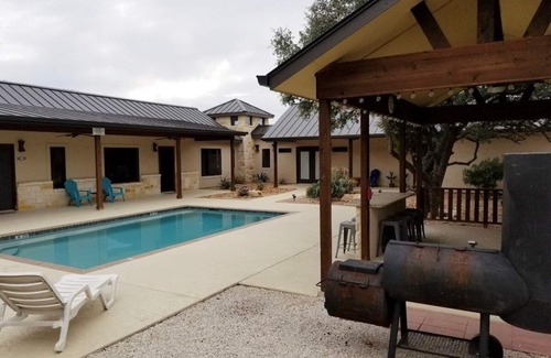 Sabinal House | El Ranchito @ Frio Select Rental Homes