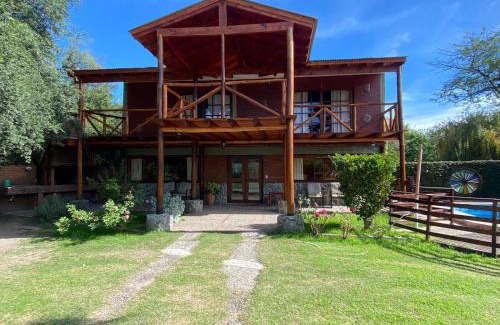 Las Rosas House | El Rancho Casa de Campo Exclusiva en Villa de Las Rosas Los impuestos que figuran en la publicación no se cobran