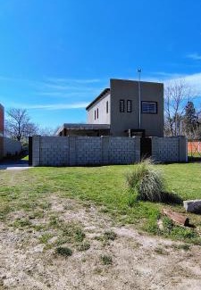 Tristan Suarez House | El rancho de la familia
