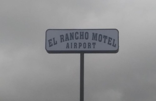 Little Rock Hotel | El Rancho Motel