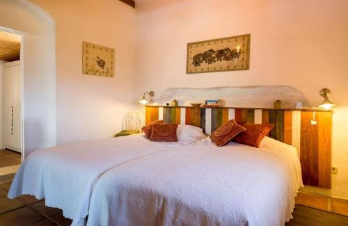 Facinas Ski Chalet | El Refugio del Viento, Casita Levante con Jardín y Piscina