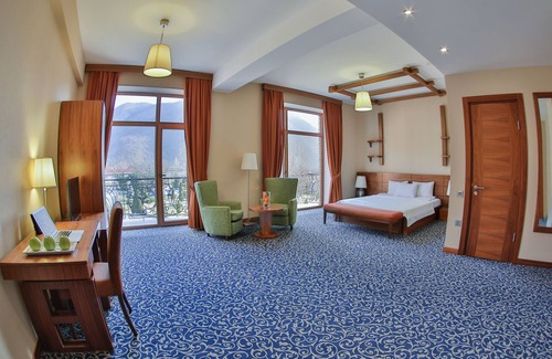 Qax Hotel | El Resort