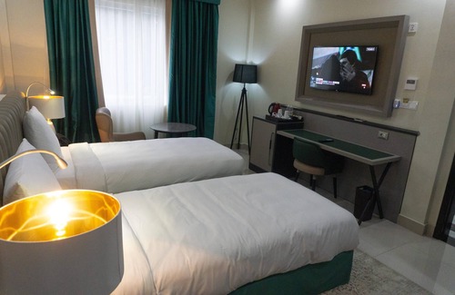 Equatorial Guinea Hotel | El Retiro Hotel