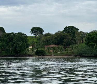 Veraguas House | El retiro isla Leones
