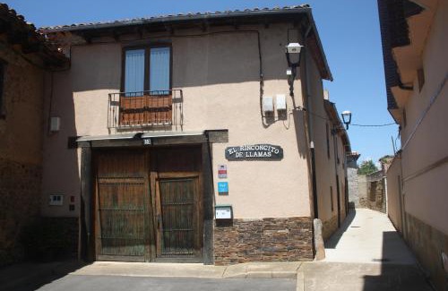 Llamas de la Ribera House | El Rinconcito de Llamas