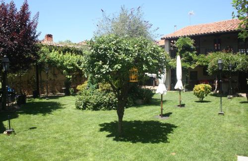 Llamas de la Ribera House | El Rinconcito de Llamas