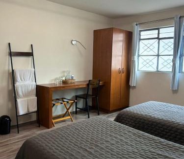 Centro House | El salto de Camela Hostal