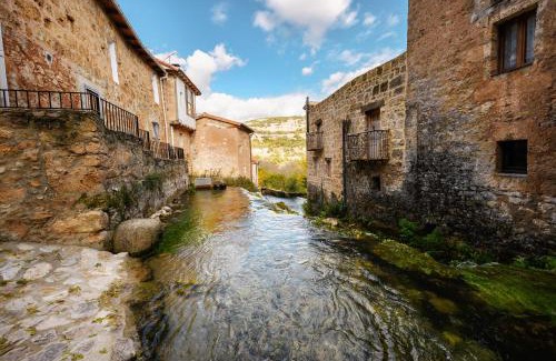 Orbaneja del Castillo House | El Salto del Agua Auténtico El Molino de la Cascada Orbaneja
