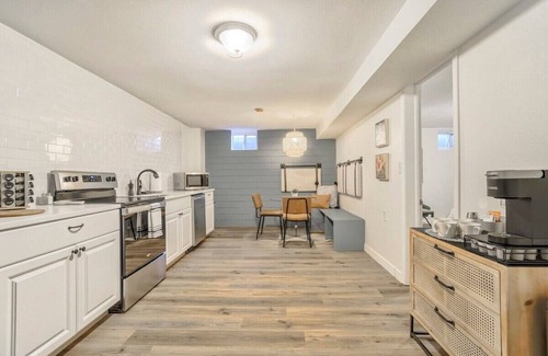 Broadmoor Apartment | El Sereno Bungalow! Pet-Friendly Ivywild Flat
