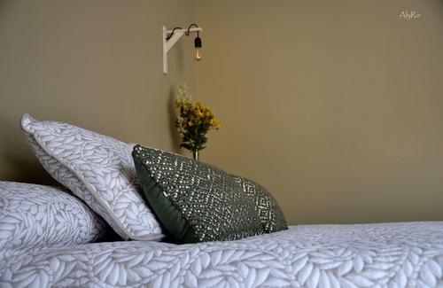 Cerezales del Condado Cottage | El Vallín de Lan, near León, mount, river, culture, tradition and rest.