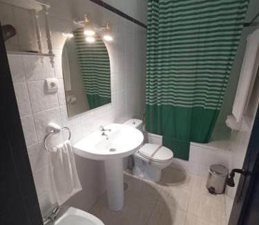 Hervas Apartment | EL VERANO NO SE ACABA -ALDEA VETONIA EN MODO TRANQUILO -Piscina Abierta-Se aceptan MASCOTAS-