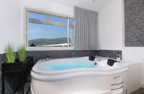 Had Nes Cabin | El viso verde luxury suites