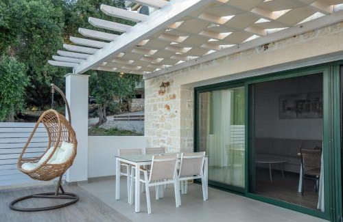 Agia Kiriaki House | Elaia's Villas Hot Tub & Seaview