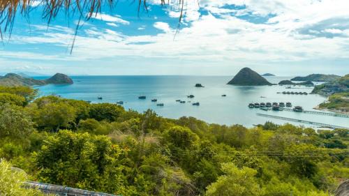 Labuan Bajo Hotel | Elang Hillside Bamboo Villas