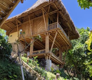 Labuan Bajo Hotel | Elang Hillside Bamboo Villas