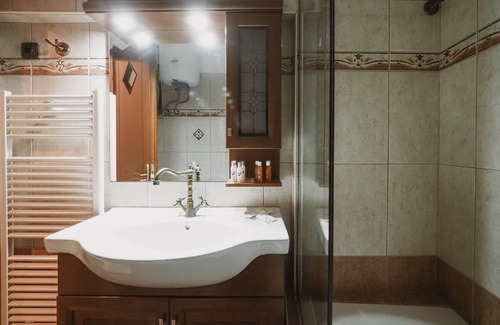 Elati House | Elati Leisure -suites & apartments-