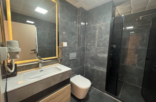 Sivrice Hotel | Elazığ Mavigöl Otel