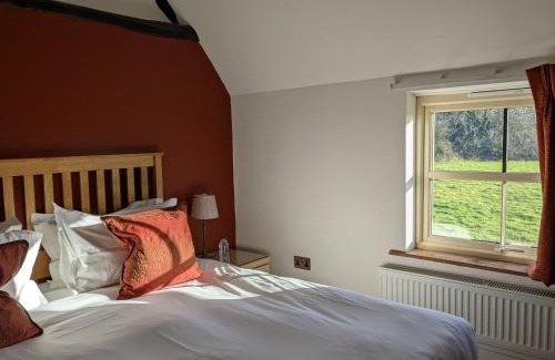 Broad Hinton Hotel | Elderbrook House