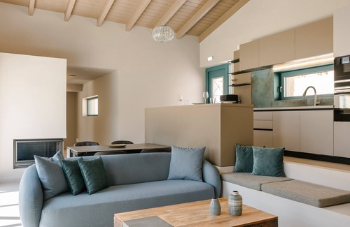 Zola Villa | Electra Zolla Villa