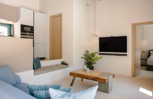 Zola Villa | Electra Zolla Villa