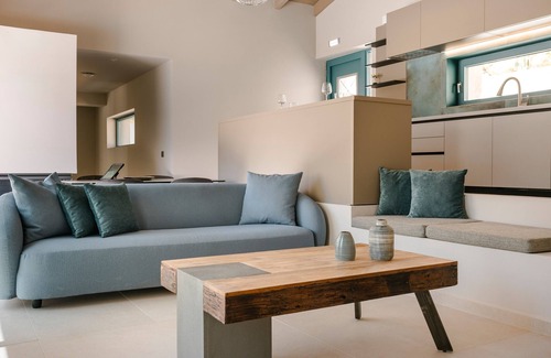 Zola Villa | Electra Zolla Villa