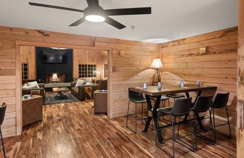 Paonia Cabin | Electric Mountain Lodge: Mountain Views/Restaurant/Bar/Events/Snowmobiles | 7