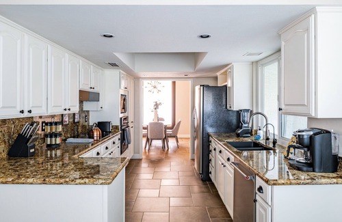 Thunderbird Desert Estates House | Elegance and Class - Central Scottsdale home with heated* pool and fire-pit