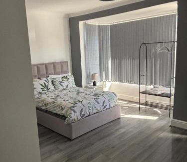 Edgbaston House | Elegance meets Comfort