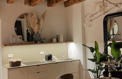 Bassano del Grappa Apartment | ELEGANCE ROOM - Aparta & Suite - Automatized Apartment