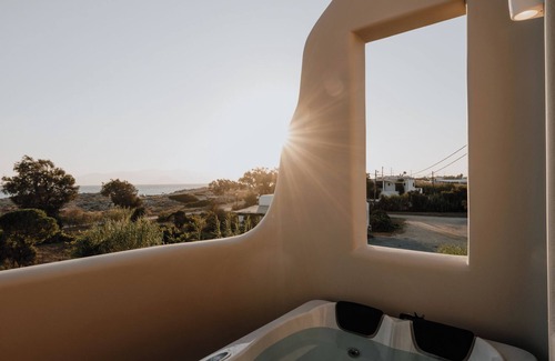 Plaka Villa | Elegance Villa with Private Pool and Private Jacuzzi