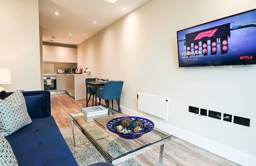 Welwyn Garden City Apartment | Elegant 1 bedroom in heart of Welwyn Town Centre!