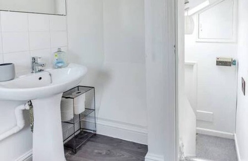 Finsbury Park Apartment | Elegant 1 BD Apt Near Emirates