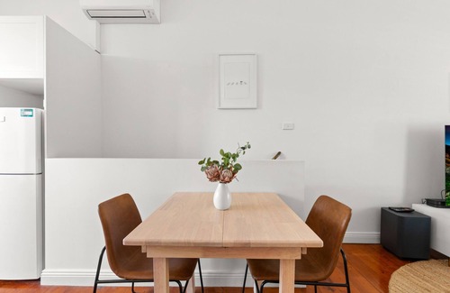 North Sydney House | Elegant 1-Bed Oasis with Courtyard in North Sydney