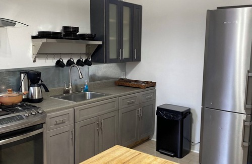 Manchester Apartment | Elegant 1-bedroom apartment - Walk to Stage AE and restaurants