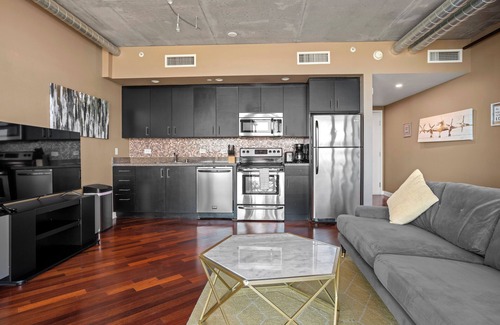 Civic Core Condo | Elegant 1 Bedroom in a Prime Location Free Parking & Wifi!