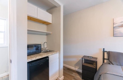 Greater Third Ward Apartment | Elegant 1BR APT | Downtown Houston