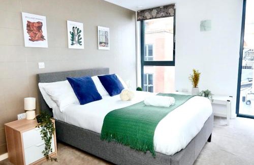 Limehouse Apartment | Elegant 2 Bed Flat in East London