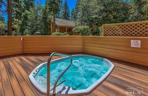 Incline Village House | Elegant 2-bedroom McCloud Condo in Incline Village