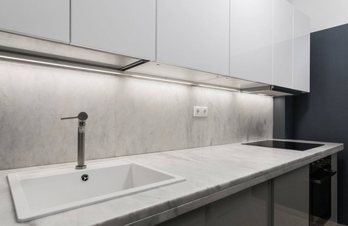 Omonia Apartment | Elegant 2 Bedroom 2 Bathroom Apartment in Athens Vibrant Centre! VL5