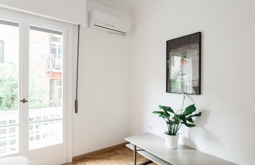 Omonia Apartment | Elegant 2 Bedroom 2 Bathroom Apartment in Athens Vibrant Centre! VL5