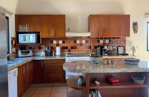 Ajijic Villa | Elegant 2-Bedroom Getaway