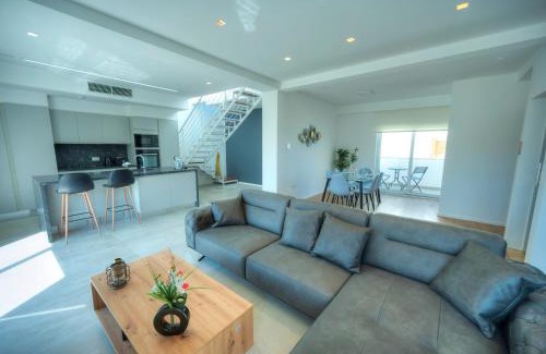 Tal-Ibrag Apartment | Elegant 2 bedrooms, large sun terrace, pool GCAT1-1