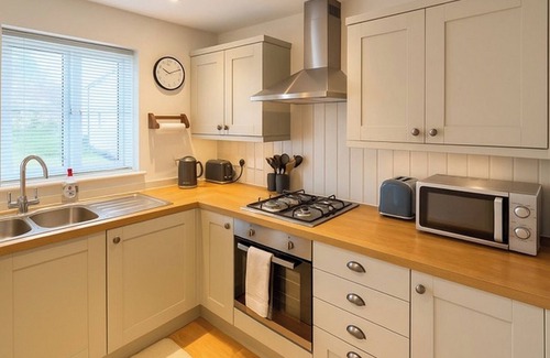 Thirsk House | Elegant 2BD Townhouse in Thirsk: Cozy and Stylish